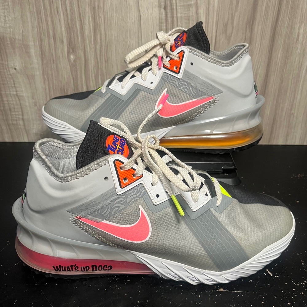 Size 9.0 - Nike Space Jam x LeBron 18 Low Bugs x Marvin CV7562-005